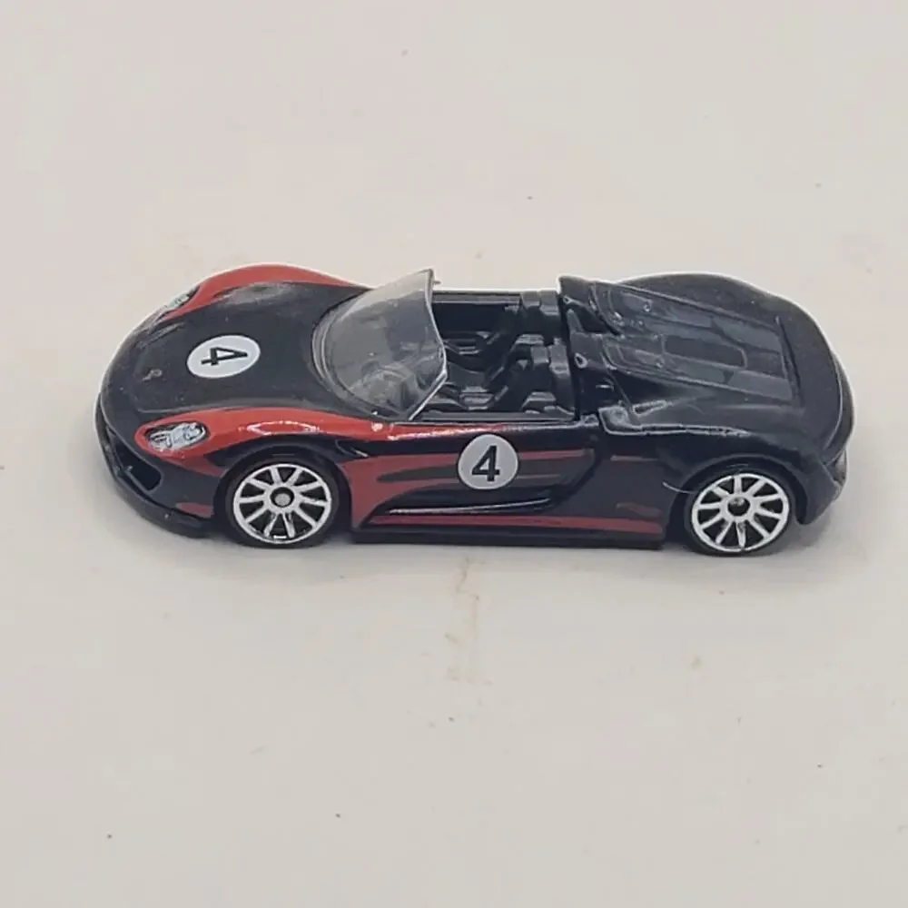 2018 HOT WHEELS PORSCHE 918 SPYDER #4 BLACK 1:64 DIECAST 2 3/4